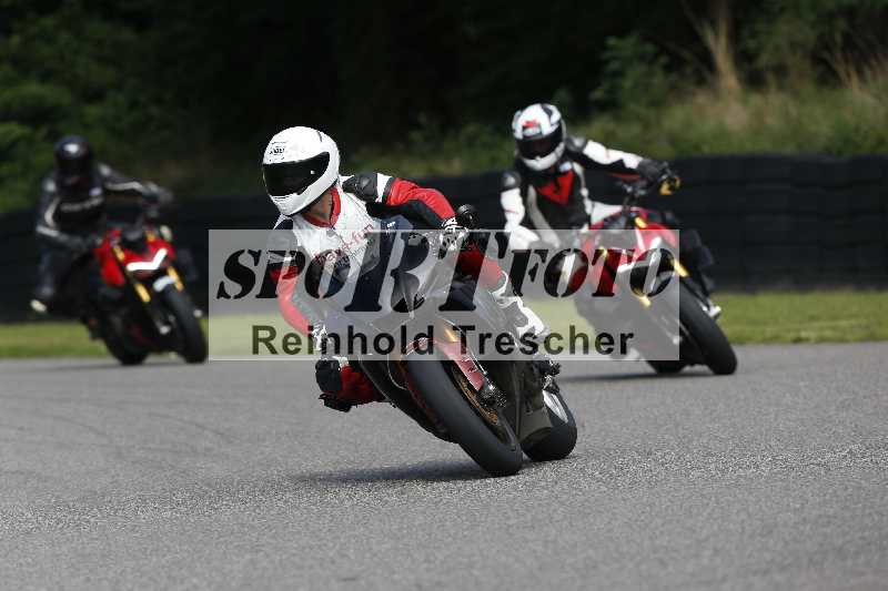 Archiv-2025/42 07.08.2025 Peter Studer Girls Day ADR/Gruppe blau/team